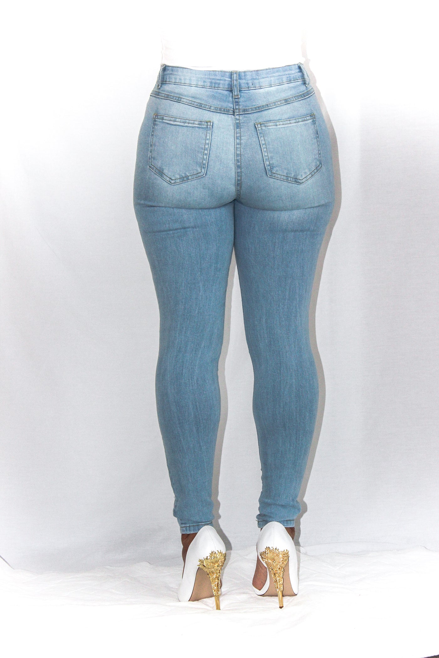 Dorita Distressed High Waist Jeans